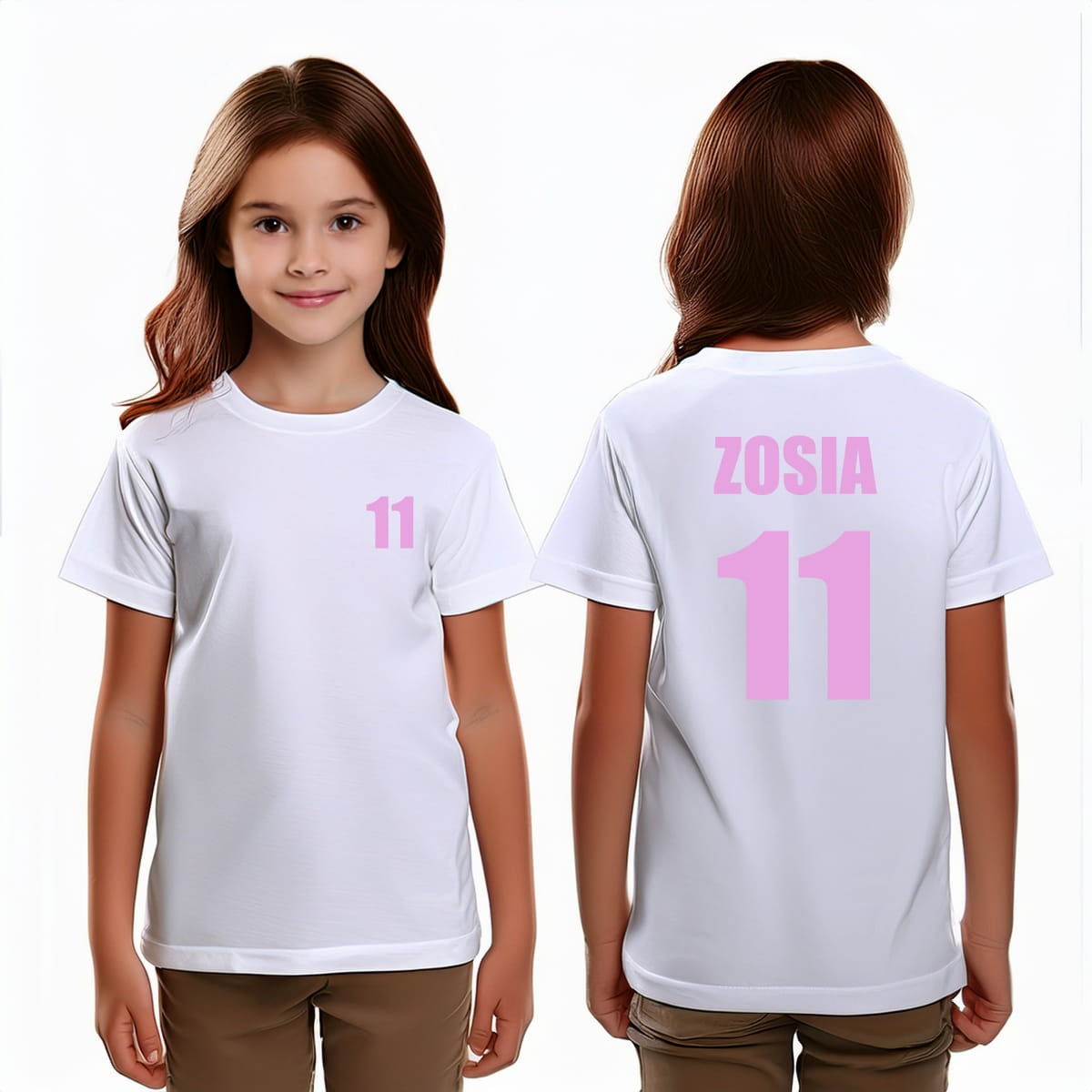 Koszulka z cyfrą od 10 do 99 z przodu i z tyłu oraz imieniem dziecka - biała z różowym nadrukiem