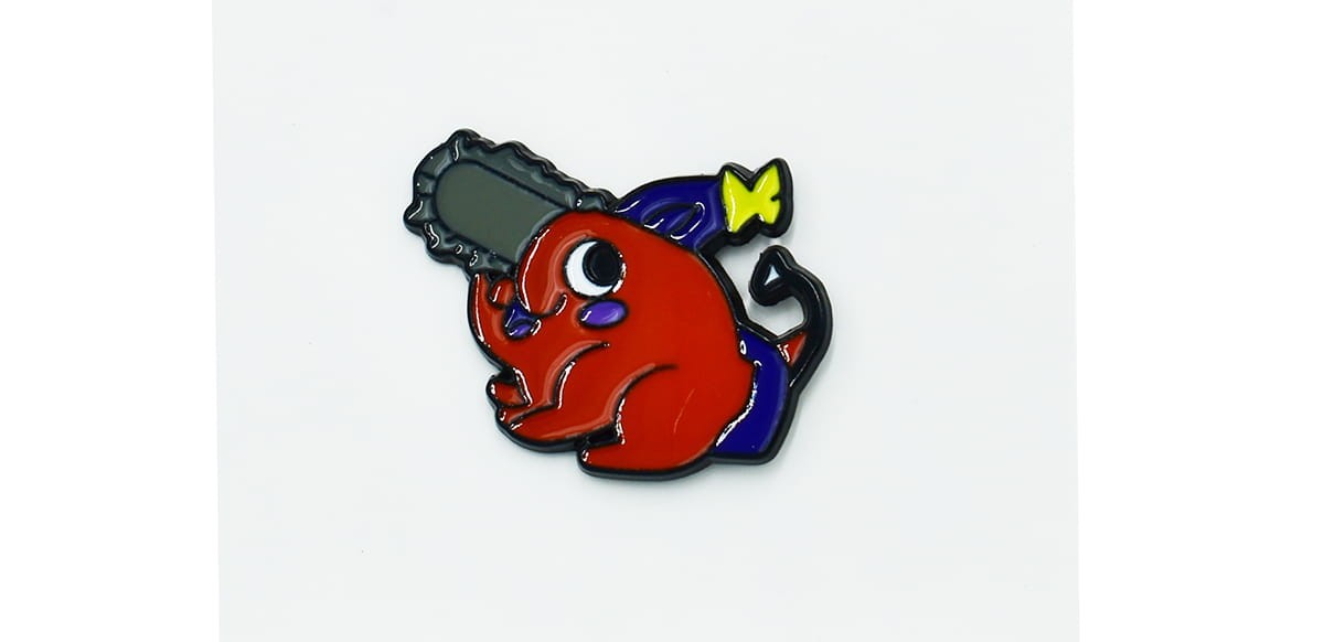 Pies z piłą łąńcuchową - Zabawna Przypinka Pin