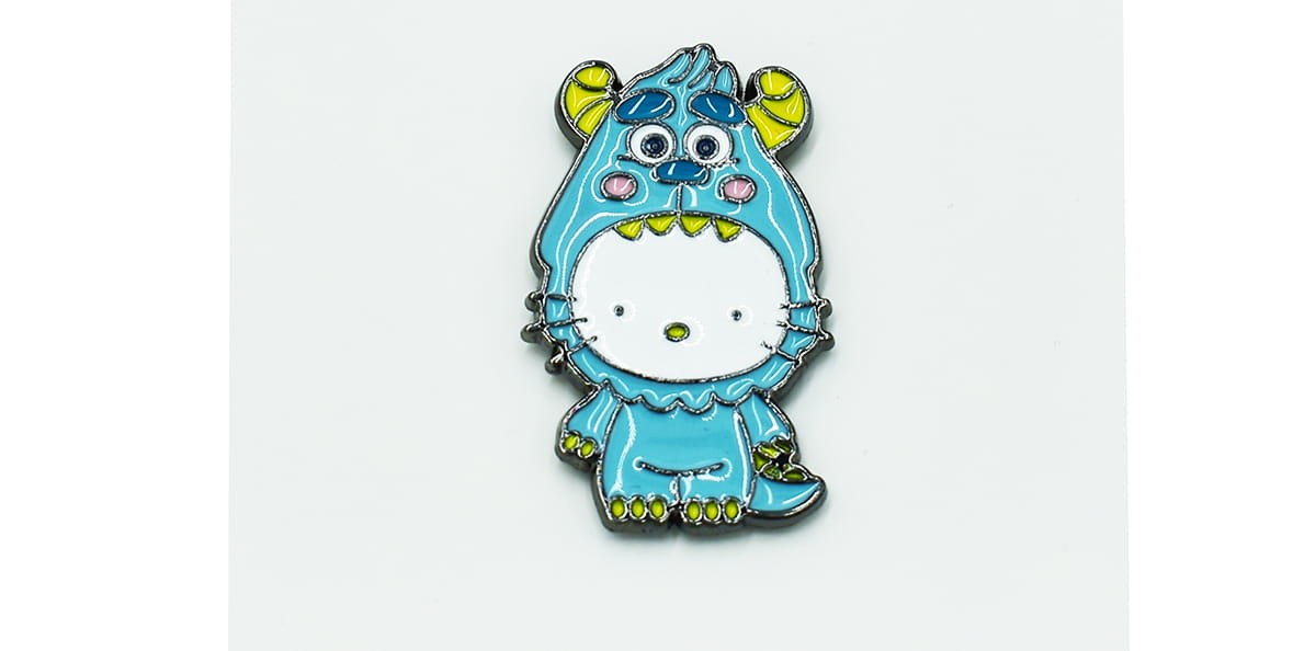 Kotek przebrany za potwora - Zabawna Przypinka Pin