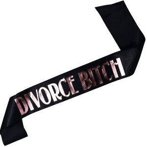 Divorce Bitch - czarna szarfa z różowozłotym nadrukiem